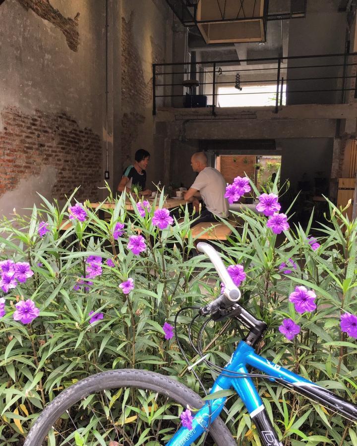 Udonbackpackers Beds And Cafe Hostel Udon Thani Ngoại thất bức ảnh