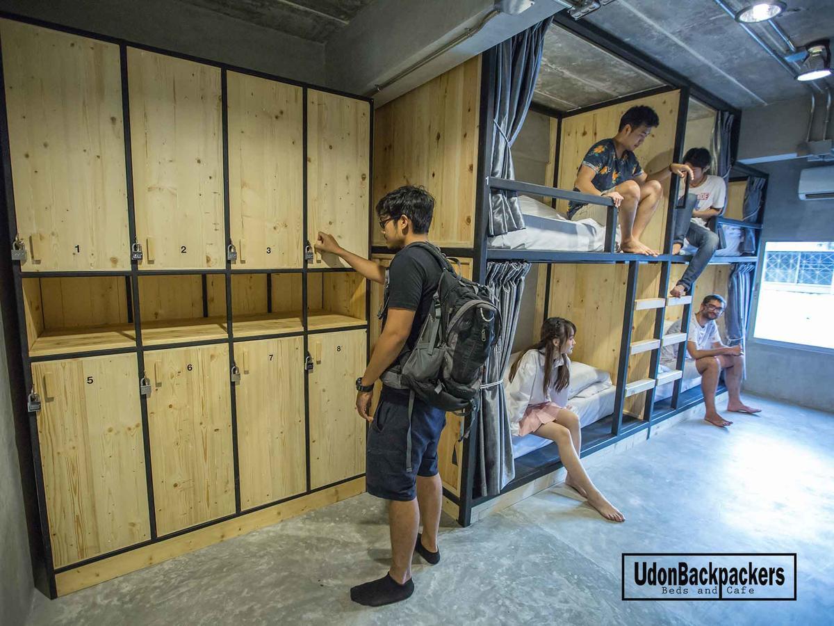 Udonbackpackers Beds And Cafe Hostel Udon Thani Ngoại thất bức ảnh