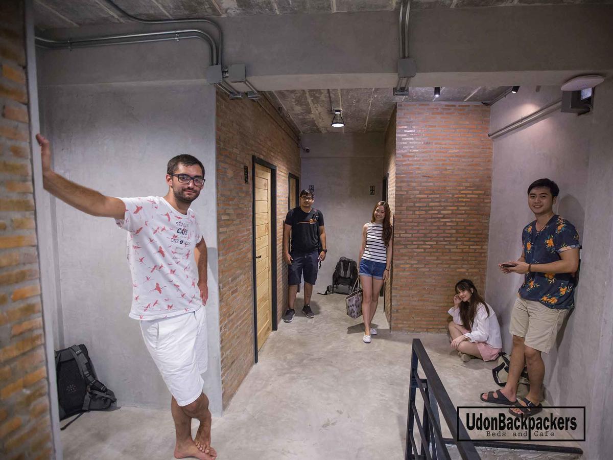 Udonbackpackers Beds And Cafe Hostel Udon Thani Ngoại thất bức ảnh