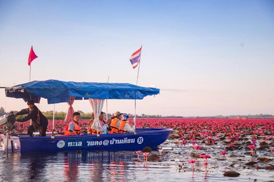 Udonbackpackers Beds And Cafe Hostel Udon Thani Ngoại thất bức ảnh